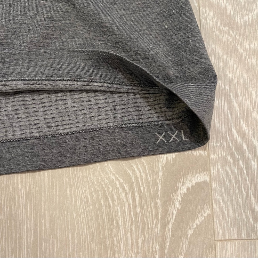 Lululemon Men’s Metal Vent Tee Shirt, size XXL, Gray - Picture 7 of 16